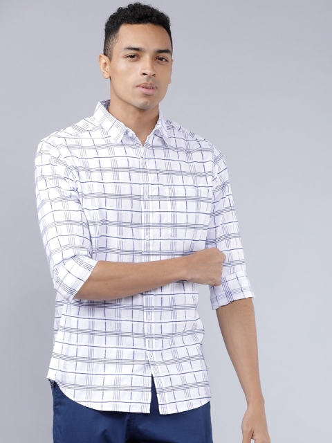 

HIGHLANDER Men White & Blue Slim Fit Checked Casual Shirt