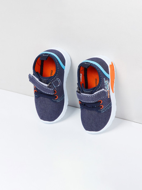 

max Boys Blue Sneakers