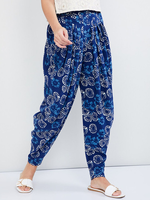 

max Women Blue & White Printed Loose-Fit Salwar