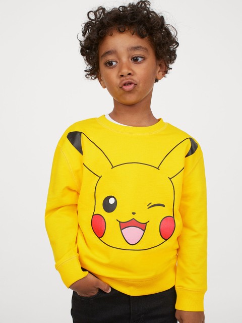 

H&M Boys Yellow & Black Pikachu Printed Sweatshirt
