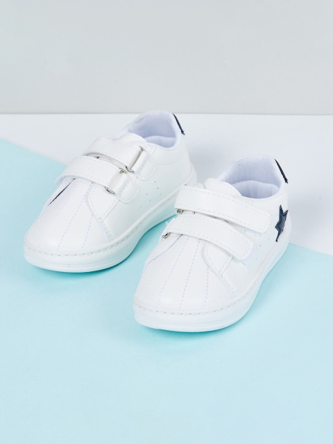 

max Boys White Sneakers
