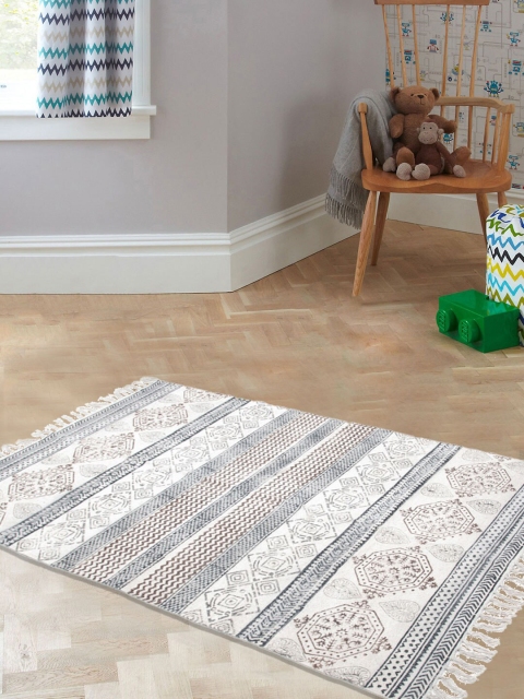 

Tistabene White & Black Kilim Pattern Fringed Dhurrie