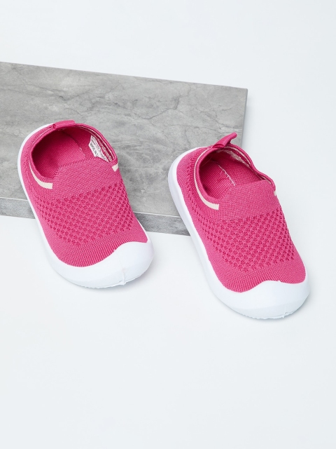

max Girls Fuchsia Slip-On Sneakers