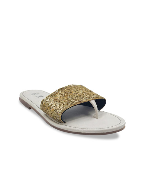 

THE MADRAS TRUNK Women Gold-Toned Embellished Leather Open Toe Flats