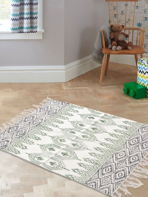 

Tistabene Off-White & Green Kilim Pattern Fringed Dhurrie