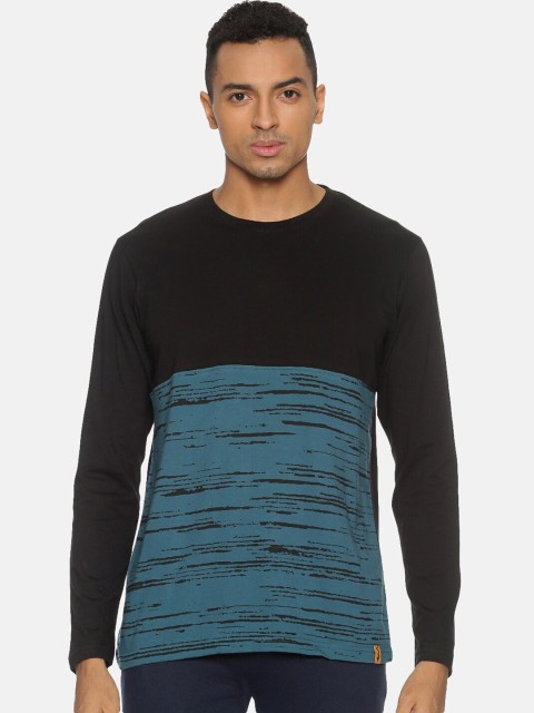 

Campus Sutra Men Black & Teal Green Colourblocked Round Neck T-shirt