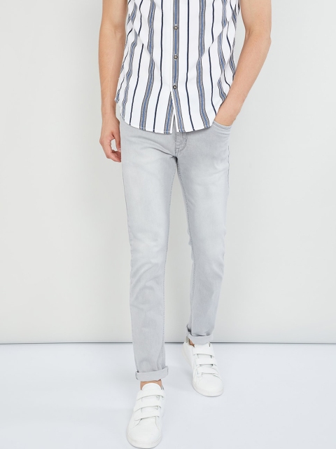 

max Men Grey Skinny Fit Mid-Rise Clean Look Jeans