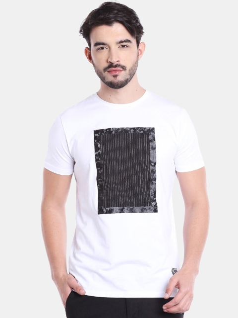 

Rex Straut Jeans Men White Colourblocked Round Neck T-shirt