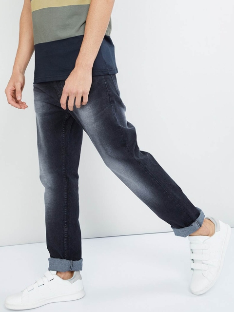 

max Men Black Slim Fit Low-Rise Clean Look Stretchable Jeans