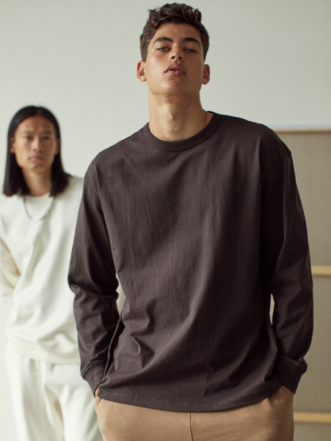 

H&M Men Coffee Brown Solid Long-Sleeved Cotton T-shirt