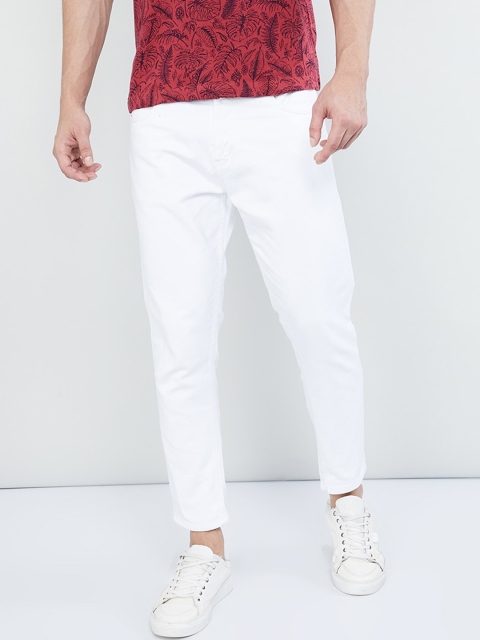 

max Men White Tapered Fit Mid-Rise Clean Look Stretchable Jeans