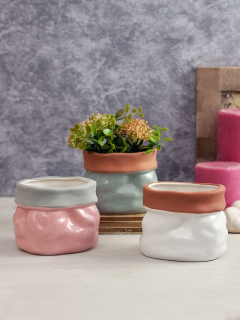 

Aapno Rajasthan Set of 3 Handmade Multicoloured Ceramic Planters, Pink