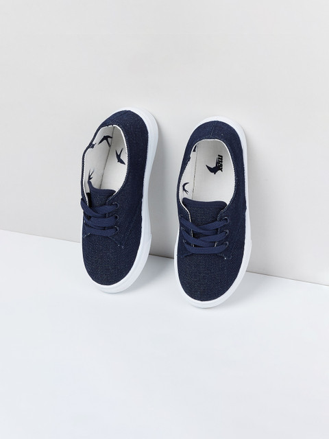 

max Boys Navy Blue Textured Slip-On Sneakers
