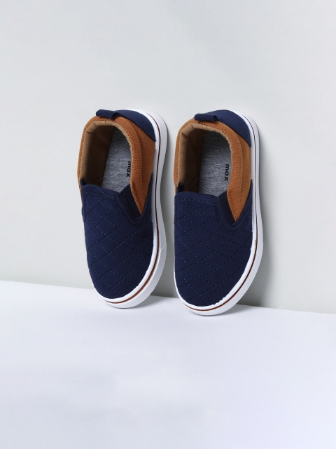 

max Boys Navy Blue & Tan Brown Colourblocked Slip-On Sneakers