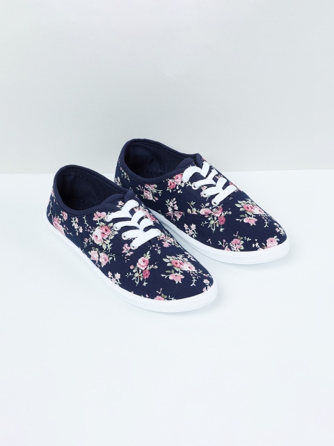 

max Women Navy Blue Printed Sneakers