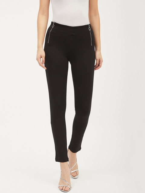 

Harpa Women Black Solid Jeggings