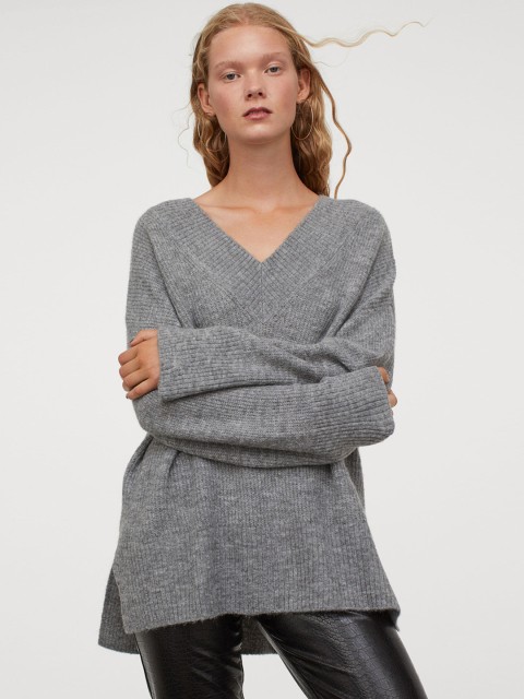 

H&M Women Grey Solid V-neck Wool-Blend Jumper