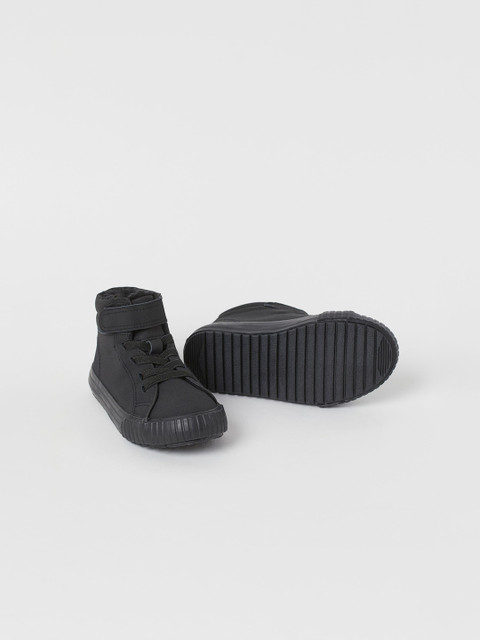 

H&M Boys Black Solid Warm-Lined Hi-tops