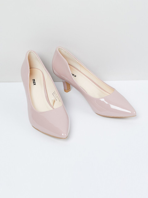 

max Women Pink Solid Pumps