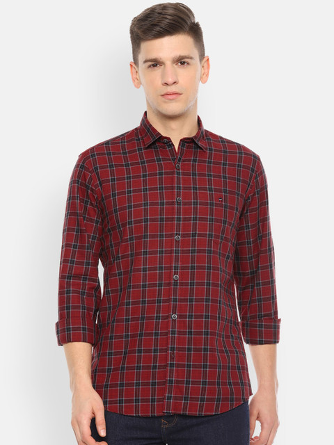 

Louis Philippe Sport Men Maroon Slim Fit Checked Casual Shirt