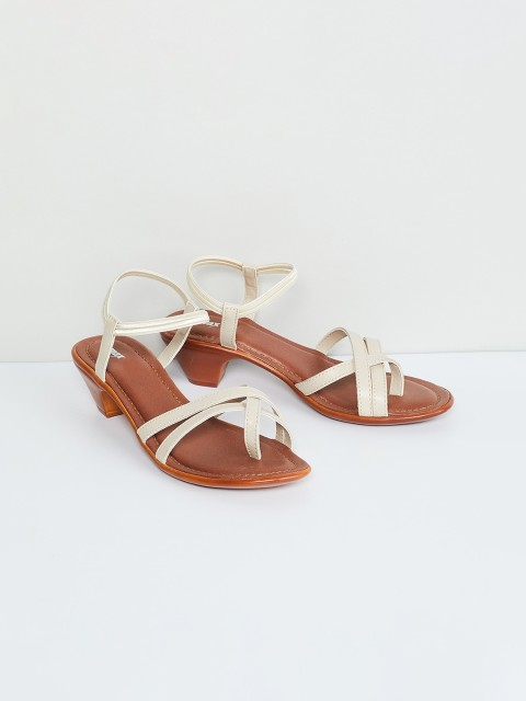 

max Women Off-White Solid Heels