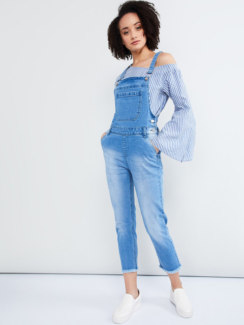 

max Women Blue Solid Dungarees