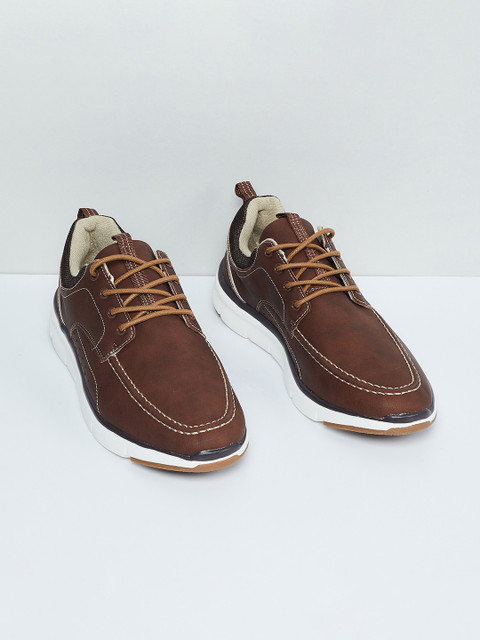 

max Men Brown Derbys