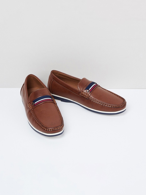 

max Men Brown Loafers