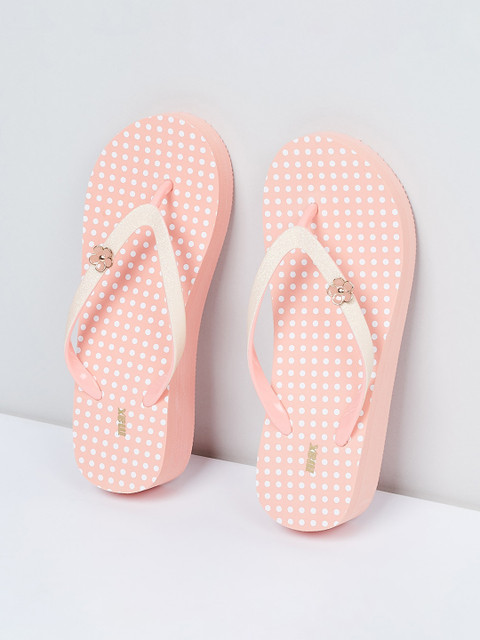 

max Women Pink Printed Thong Flip-Flops