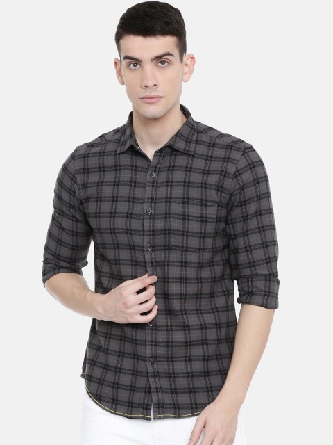 

IMYOUNG Men Grey & Black Slim Fit Checked Casual Shirt