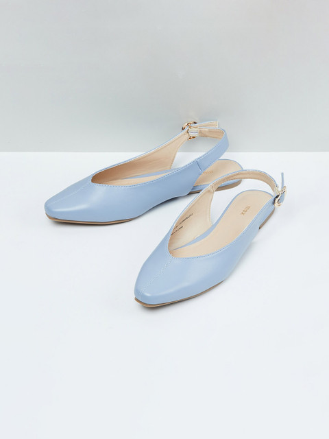 

max Women Blue Solid Ballerinas