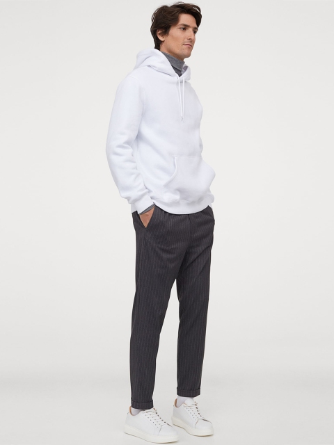 

H&M Men Charcoal Grey & White Stripes Slim Fit Joggers