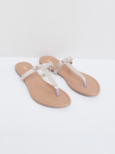 

max Women Silver-Toned Solid T-Strap Flats