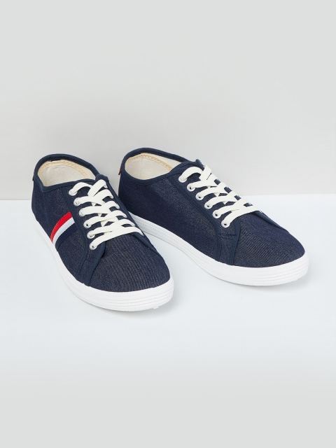 

max Men Navy Blue Sneakers