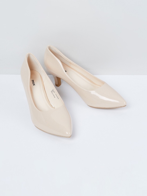 

max Women Beige Solid Pumps