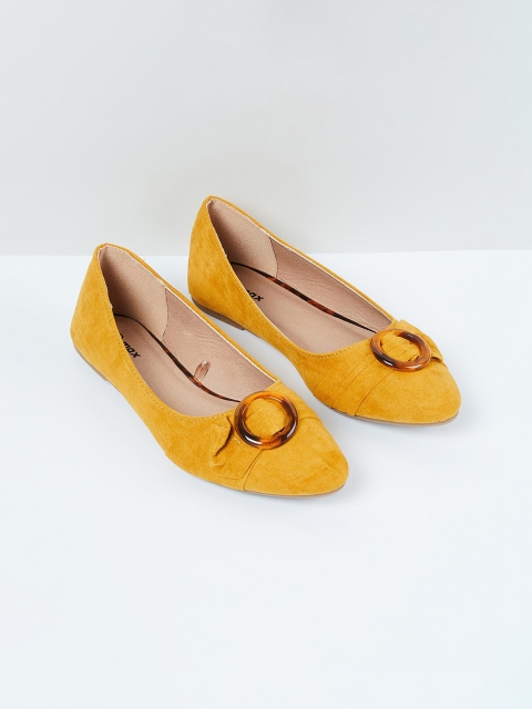 

max Women Yellow Solid Ballerinas