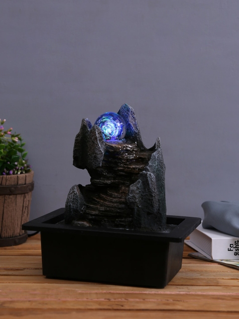 

TAYHAA Black & Brown Water Fountain With Light