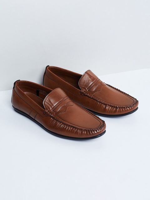 

max Men Brown Loafers