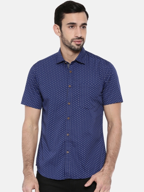 

IMYOUNG Men Blue & White Slim Fit Printed Casual Shirt