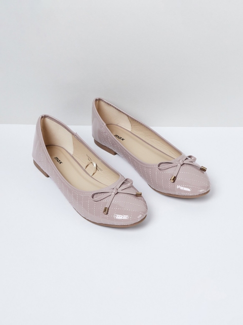 

max Women Pink Textured Ballerinas