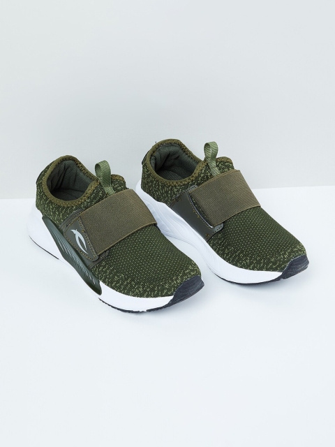 

max Men Olive Green Sneakers