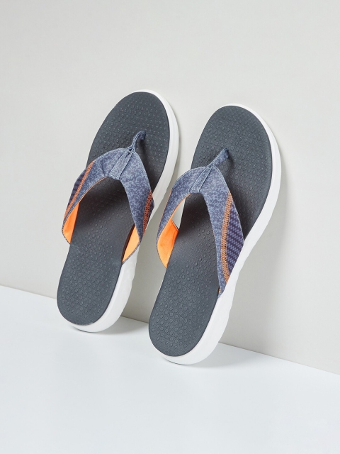 

max Men Grey Self Design Thong Flip-Flops
