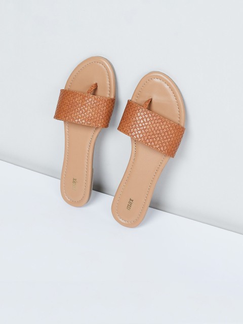 

max Women Tan Brown Woven Design Open Toe Flats