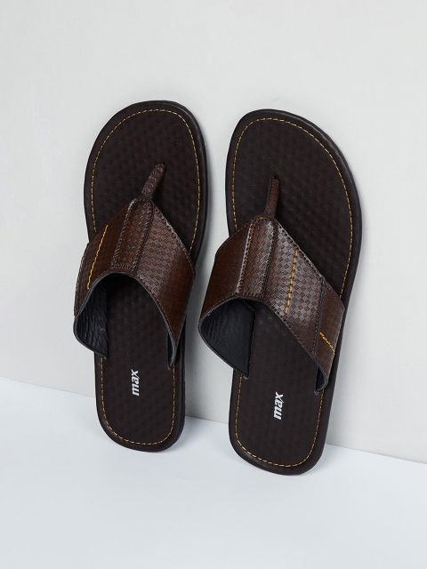 

max Men Brown Comfort Sandals