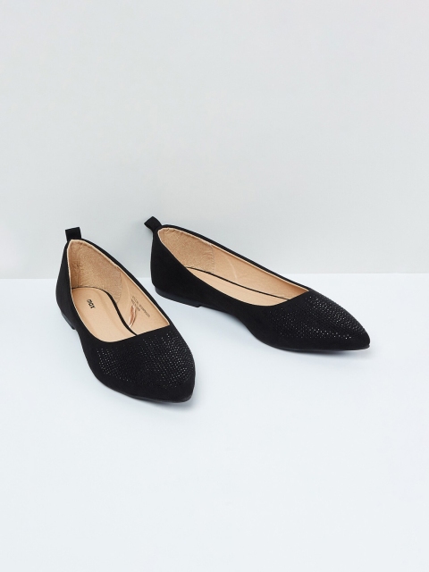 

max Women Black Embellished Ballerinas