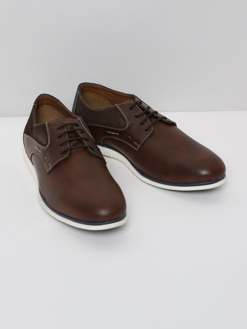 

max Men Brown Derbys