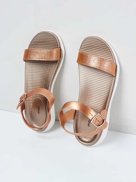 

max Women Bronze-Toned Solid Open Toe Flats
