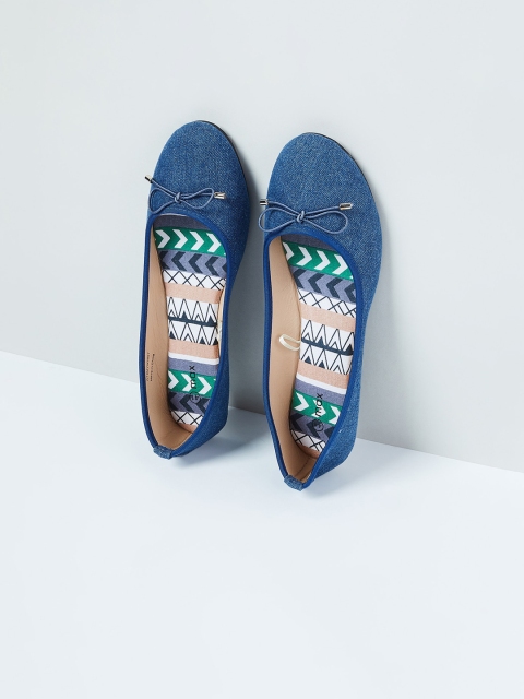 

max Women Navy Blue Solid PU Ballerinas