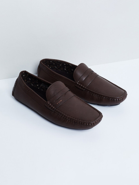 

max Men Brown Driving Shoes