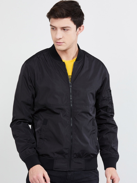 

max Men Black Solid Bomber